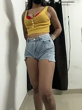 risu 00 online show from May 7, 2026, 1:25 pm