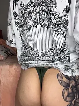 Sofia-squir online show from April 11, 2026, 3:36 am