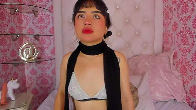 Snapshot of Mai_Rouse chatting on March 3, 2026, 12:45 pm Mai Rouse online show from March 3, 2026, 12:45 pm