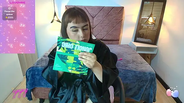 Sofi Blake   online show from April 8, 2026, 12:50 pm