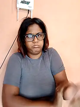 Snapshot of indianstrawberrylips4u chatting on March 3, 2026, 7:04 am indianstrawberrylips4u online show from March 3, 2026, 7:04 am