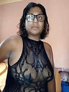 indianstrawberrylips4u online show from April 17, 2026, 5:54 am