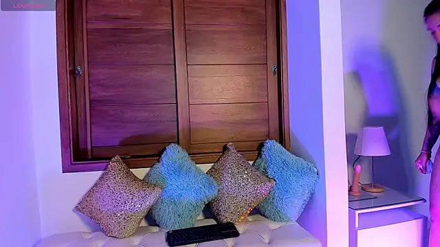 Snapshot of milkavelvett chatting on March 4, 2026, 3:53 pm milkavelvett online show from March 4, 2026, 3:53 pm