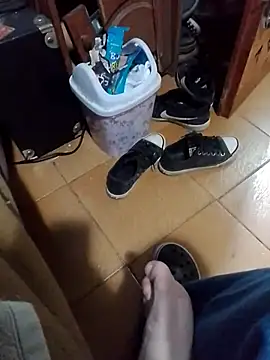 Snapshot of Churrillo chatting on May 14, 2026, 12:51 am Churrillo online show from May 14, 2026, 12:51 am