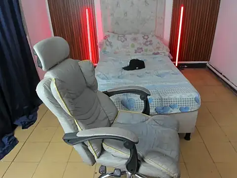 Snapshot of juan_mhata chatting on July 3, 2026, 11:00 pm juan mhata online show from July 3, 2026, 11:00 pm