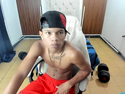 Snapshot of juan_mhata chatting on June 1, 2026, 12:44 am juan mhata online show from June 1, 2026, 12:44 am