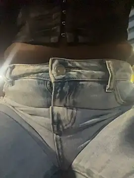 ZarahFerreira online show from April 23, 2026, 11:28 pm