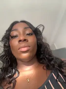 ZarahFerreira online show from April 12, 2026, 10:02 pm