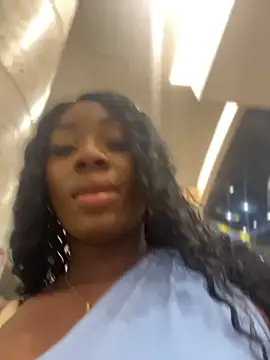 ZarahFerreira online show from April 21, 2026, 11:55 pm