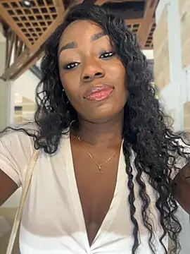 ZarahFerreira online show from April 22, 2026, 11:11 pm