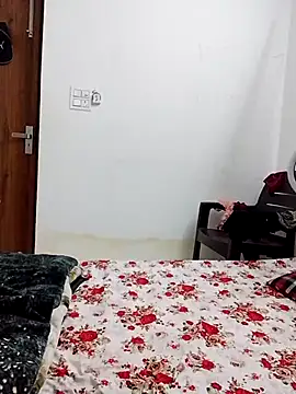 cute girl 29 online show from March 12, 2026, 1:04 pm