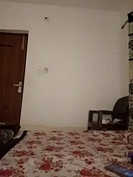 cute girl 29 online show from April 12, 2026, 5:49 pm