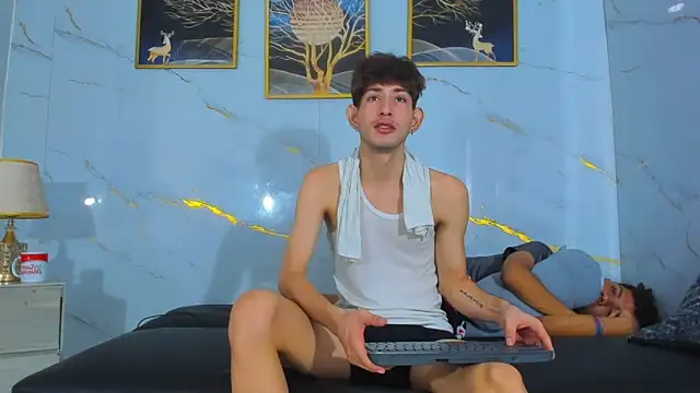 Spicy guys online show from April 12, 2026, 1:14 pm