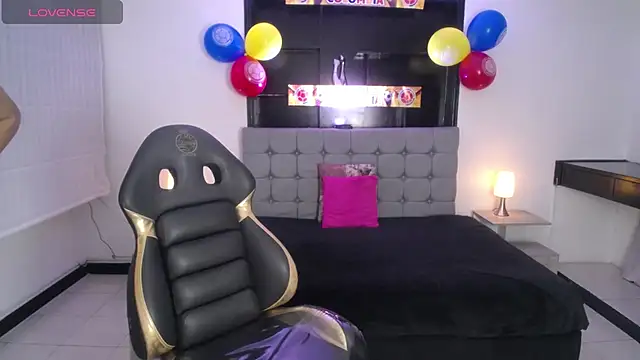 Sweett liia  online show from June 26, 2026, 7:42 pm