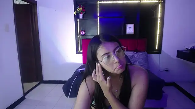 Sweett liia  online show from March 26, 2026, 7:45 pm