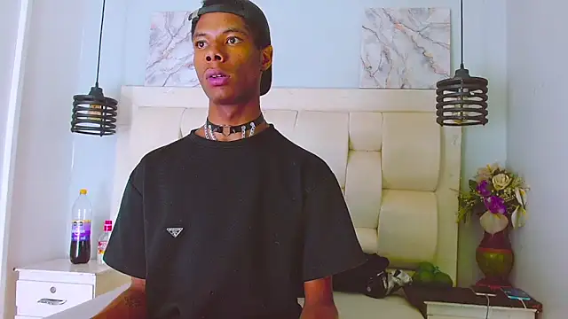 Santiago Ortiz  online show from April 4, 2026, 8:48 pm