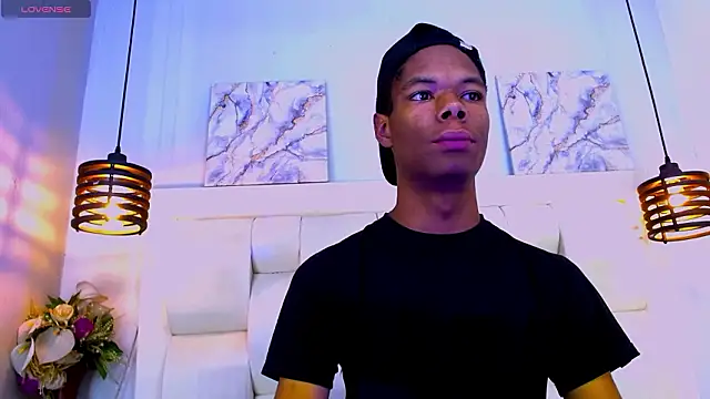 Santiago Ortiz  online show from March 3, 2026, 3:08 pm