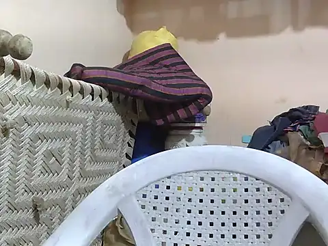 Snapshot of sassy_slut_69 chatting on February 25, 2026, 11:43 am sassy slut 69 online show from February 25, 2026, 11:43 am