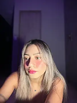 Dulce Sofi  online show from March 17, 2026, 9:51 pm