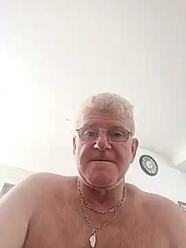 Snapshot of olivbisoumis chatting on February 19, 2026, 1:30 pm olivbisoumis online show from February 19, 2026, 1:30 pm