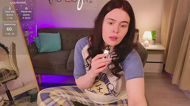 Snapshot of JustMira chatting on May 10, 2026, 11:06 pm JustMira online show from May 10, 2026, 11:06 pm