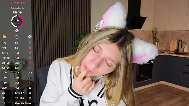 SuAvison online show from March 23, 2026, 11:10 am