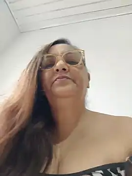 Noemipopi online show from June 30, 2026, 2:06 pm