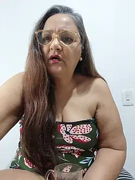 Noemipopi online show from July 28, 2026, 12:59 pm