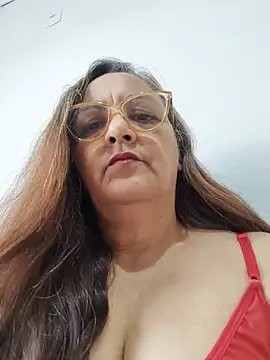 Snapshot of Noemipopi chatting on May 30, 2026, 4:23 pm Noemipopi online show from May 30, 2026, 4:23 pm