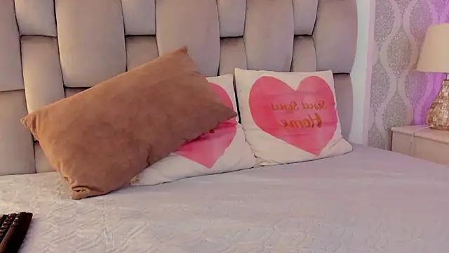 vero domplay online show from March 11, 2026, 3:33 am