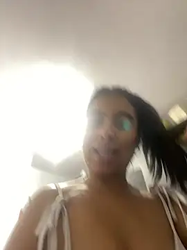 Snapshot of karla-hank chatting on February 19, 2026, 11:40 am karla-hank online show from February 19, 2026, 11:40 am