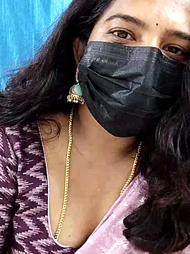 Snapshot of Sumaya-Reddy chatting on February 18, 2026, 11:39 am Sumaya-Reddy online show from February 18, 2026, 11:39 am