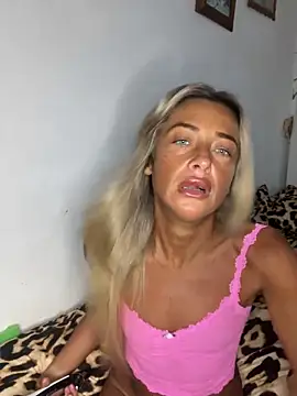 ScarlettGold  online show from March 22, 2026, 5:25 pm