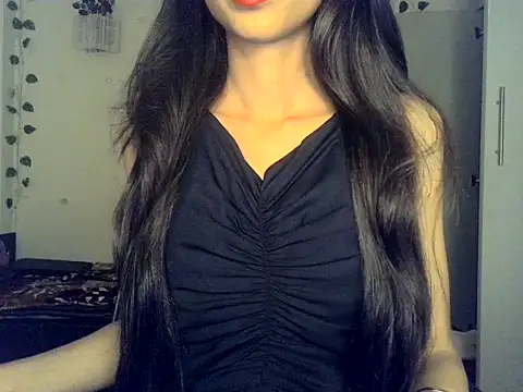 SIKSHA SINGH online show from April 3, 2026, 5:52 pm