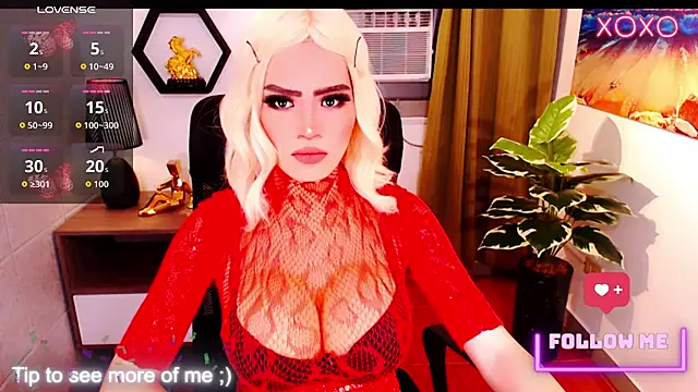 HugeSurpriseLianeTs online show from April 3, 2026, 5:30 pm