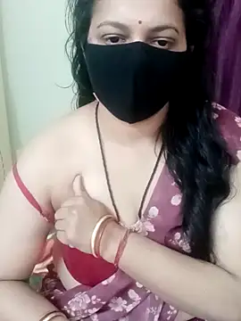 Snapshot of Desi_Heat_Couple chatting on February 28, 2026, 6:35 am Desi Heat Couple online show from February 28, 2026, 6:35 am