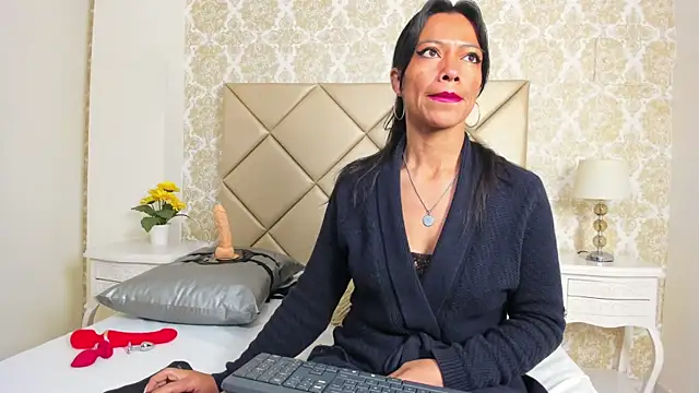 Snapshot of FernandaAvilax chatting on June 12, 2026, 12:03 pm FernandaAvilax online show from June 12, 2026, 12:03 pm