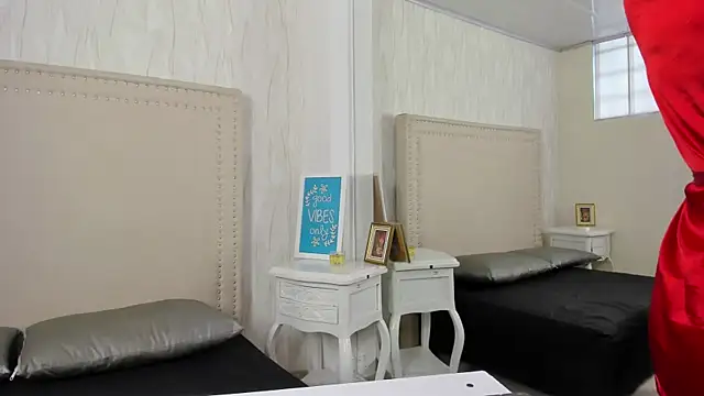 Snapshot of FernandaAvilax chatting on May 17, 2026, 6:41 pm FernandaAvilax online show from May 17, 2026, 6:41 pm