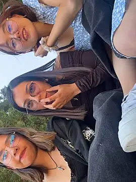 Snapshot of mila699_ chatting on February 25, 2026, 4:40 pm mila699 online show from February 25, 2026, 4:40 pm