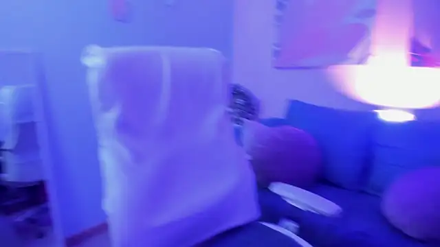 Ivonne 4 online show from April 3, 2026, 12:55 pm