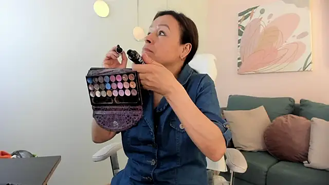 Snapshot of Ivonne_4 chatting on June 4, 2026, 1:16 pm Ivonne 4 online show from June 4, 2026, 1:16 pm