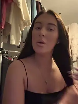 Snapshot of PinkVelvetx chatting on March 3, 2026, 9:33 pm PinkVelvetx online show from March 3, 2026, 9:33 pm