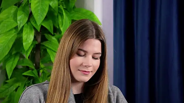 DixieVarlas online show from March 8, 2026, 5:33 am