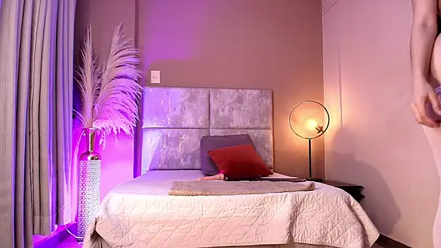 KatrionaNyx online show from April 8, 2026, 1:01 pm