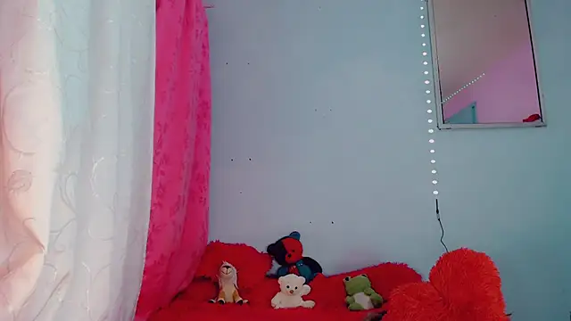 Snapshot of DeboraGill chatting on June 19, 2026, 12:05 am DeboraGill online show from June 19, 2026, 12:05 am