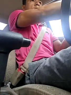 gueboloco2626 online show from April 13, 2026, 1:15 pm