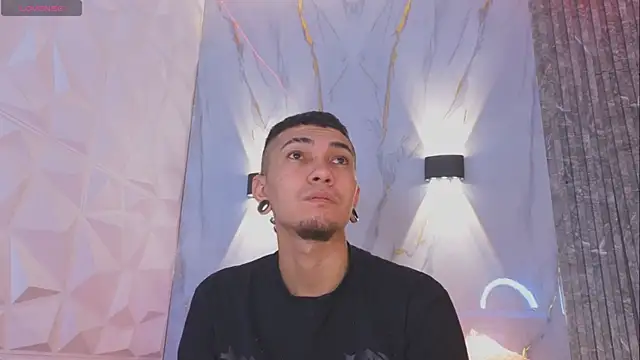 Logan and Reachel online show from March 31, 2026, 11:34 am