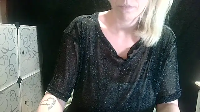 Snapshot of LadySecret_X chatting on February 23, 2026, 5:13 pm LadySecret X online show from February 23, 2026, 5:13 pm