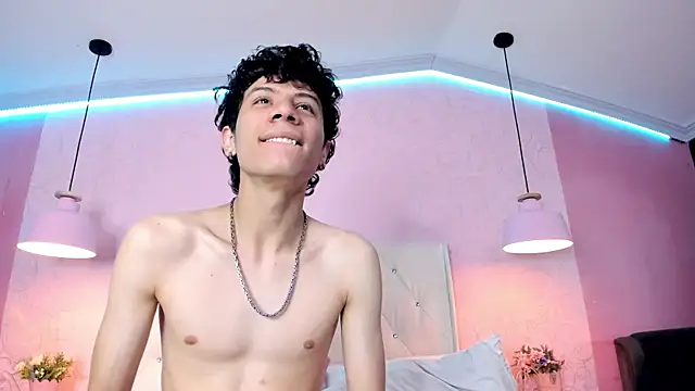 LeoFeniix online show from March 16, 2026, 5:44 am