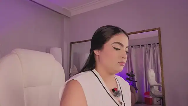 Stephany Harlot online show from April 17, 2026, 10:34 pm